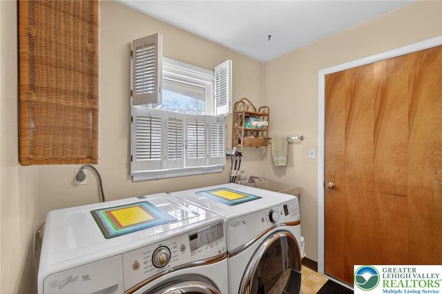 126 Hillcrest Drive South, Macungie Boro, PA 18062