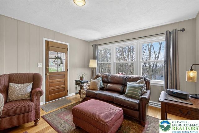 126 Hillcrest Drive South, Macungie Boro, PA 18062