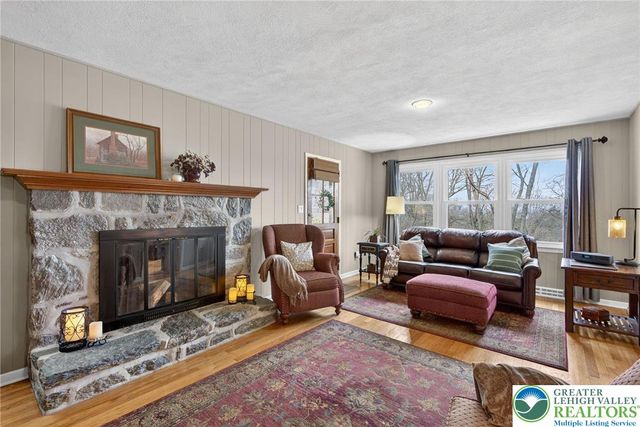 126 Hillcrest Drive South, Macungie Boro, PA 18062