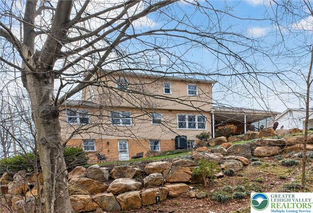 126 Hillcrest Drive South, Macungie Boro, PA 18062