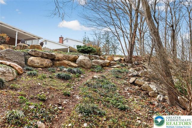 126 Hillcrest Drive South, Macungie Boro, PA 18062