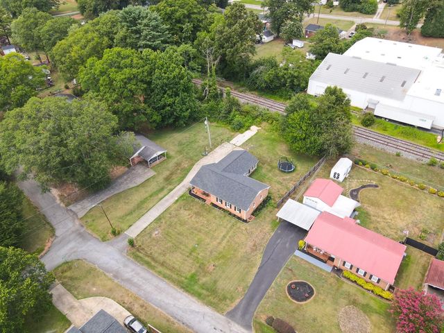 112 Cardinal Avenue, Inman, SC 29349