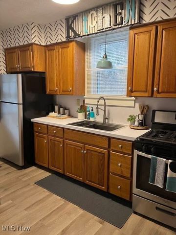 669 N Way Street, Barberton, OH 44203