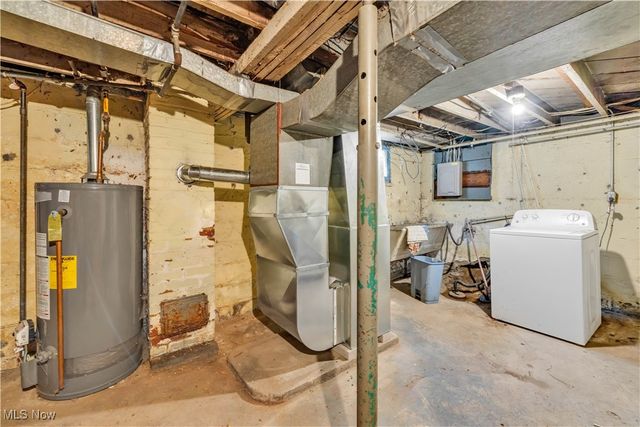 669 N Way Street, Barberton, OH 44203