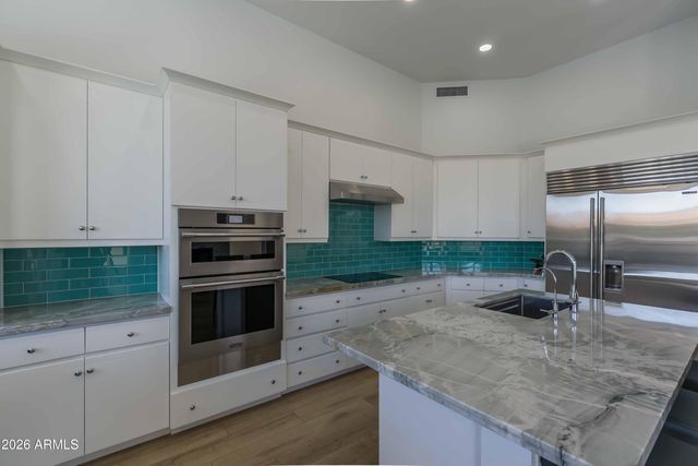10151 E COCHISE Drive, Scottsdale, AZ 85258