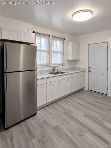 120 E Pleasant Street, River Rouge, MI 48218
