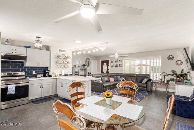 5252 E des moines Street, Mesa, AZ 85205