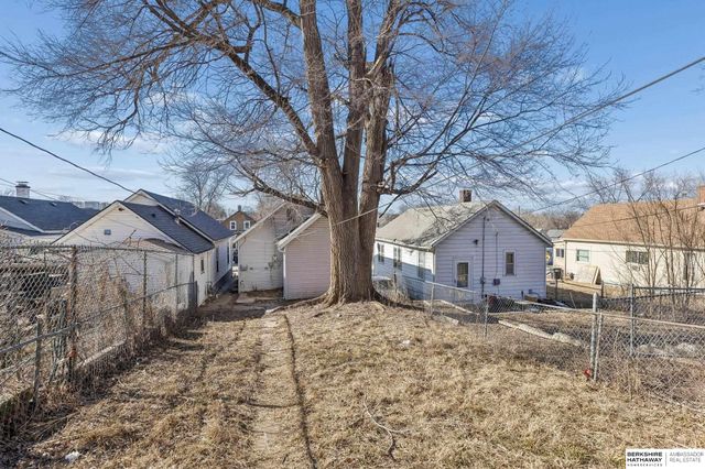 2227 S 12th Street, Omaha, NE 68108