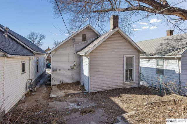 2227 S 12th Street, Omaha, NE 68108