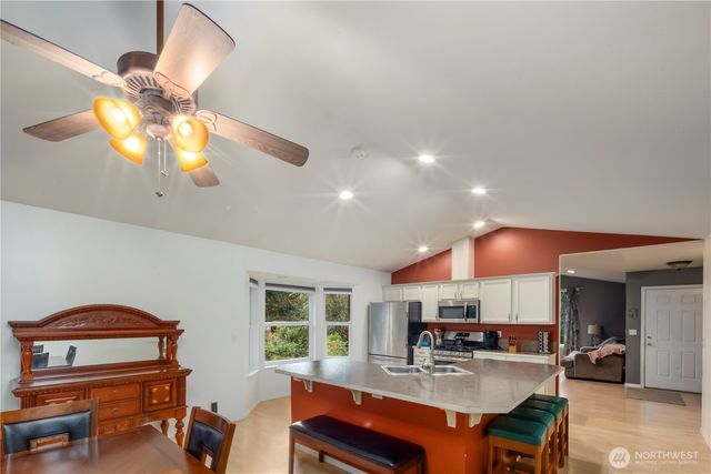 10405 Olympic Place, Anderson Island, WA 98303