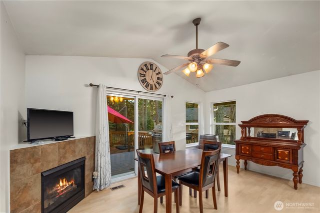 10405 Olympic Place, Anderson Island, WA 98303