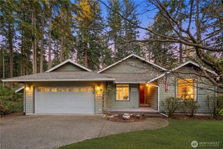 10405 Olympic Place, Anderson Island, WA 98303