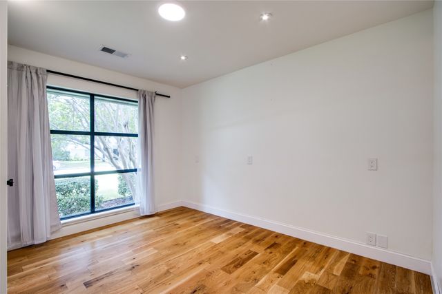 5857 Charlestown Drive, Dallas, TX 75230