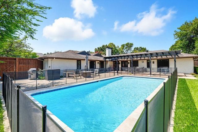 5857 Charlestown Drive, Dallas, TX 75230