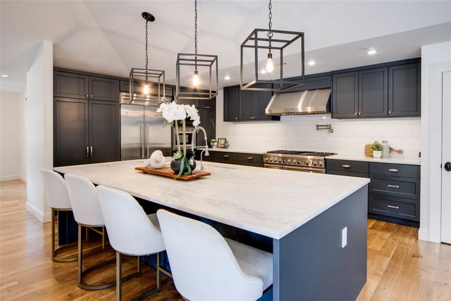 5857 Charlestown Drive, Dallas, TX 75230