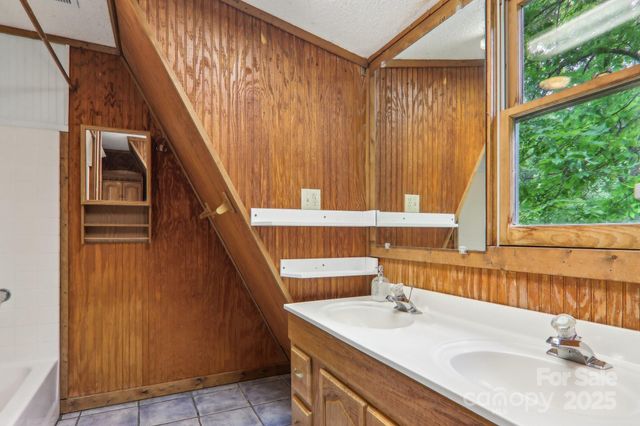 685 Freeman Creek Road, Zirconia, NC 28790