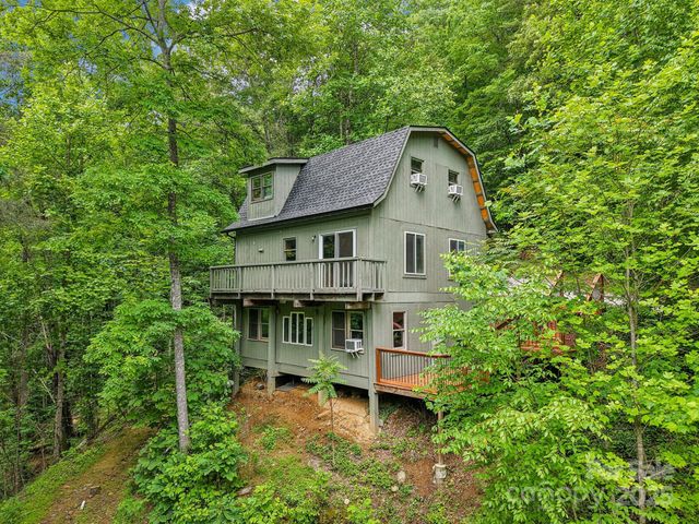 685 Freeman Creek Road, Zirconia, NC 28790