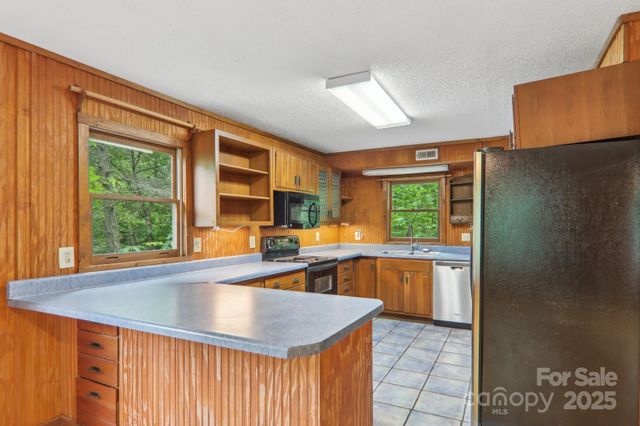 685 Freeman Creek Road, Zirconia, NC 28790