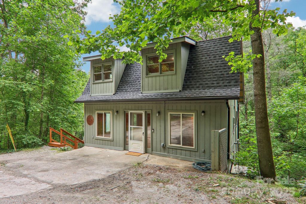 685 Freeman Creek Road, Zirconia, NC 28790