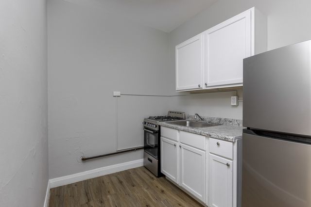 5451 S Cornell Avenue 104, Chicago, IL 60615
