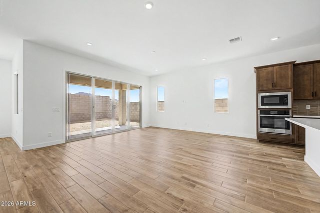 22227 W BLACKHAWK Drive, Surprise, AZ 85387