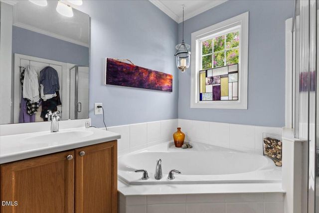 153 Summit Oaks Lane, Holly Springs, NC 27540