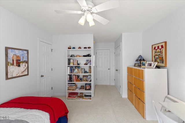 153 Summit Oaks Lane, Holly Springs, NC 27540