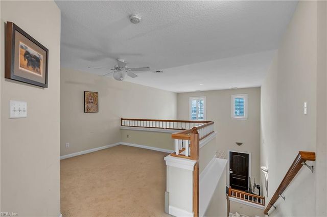 5536 Frog Pond LN, Virginia Beach, VA 23455