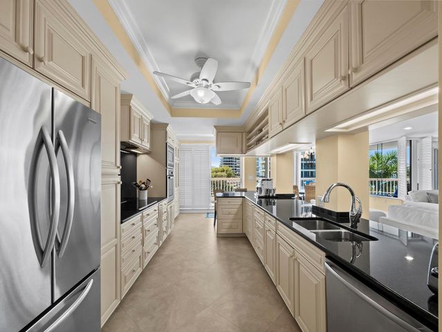 455 LONGBOAT CLUB ROAD 402, Longboat Key, FL 34228