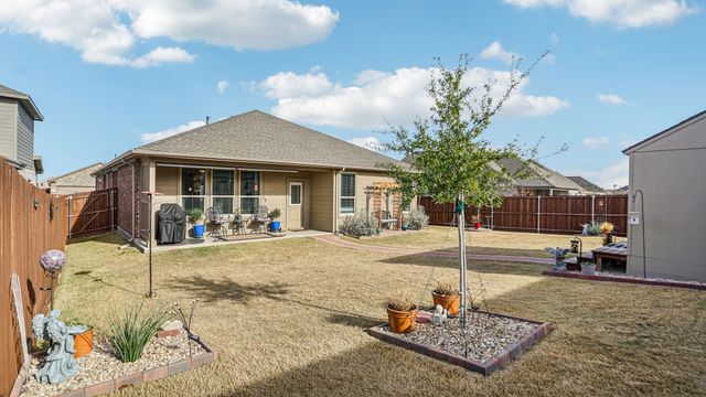 2201 Gill Star Drive, Haslet, TX 76052