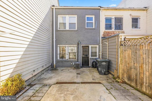 1938 CAPITOL AVE NE, Washington, DC 20002