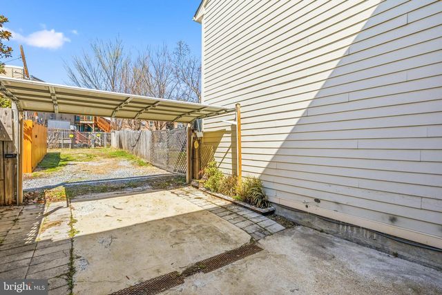 1938 CAPITOL AVE NE, Washington, DC 20002