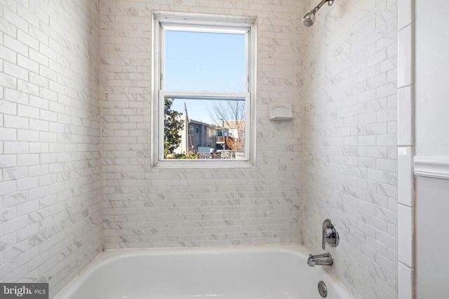 1938 CAPITOL AVE NE, Washington, DC 20002