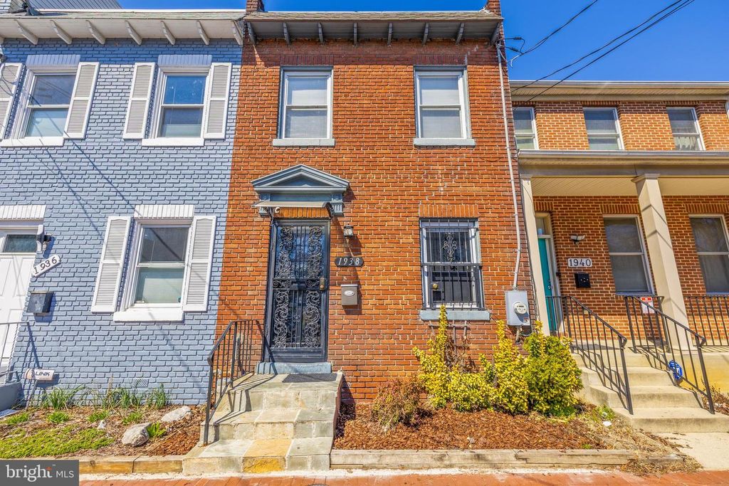1938 CAPITOL AVE NE, Washington, DC 20002