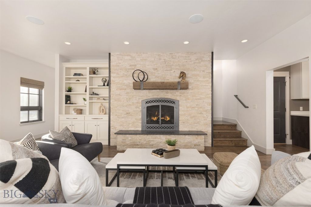 201 & 201 1/2 N Black Avenue, Bozeman, MT 59715 photo 3