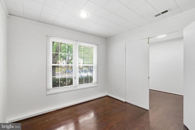 14734 YEARLING TER, Rockville, MD 20850