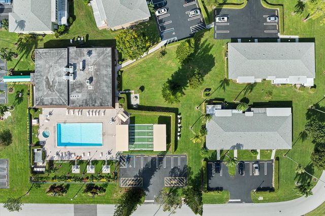 1101 Cactus Terrace 203, Delray Beach, FL 33445