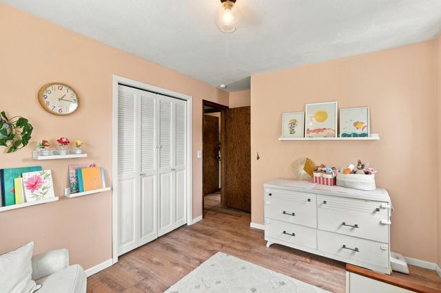 2262 Linwood Avenue E, Maplewood, MN 55119