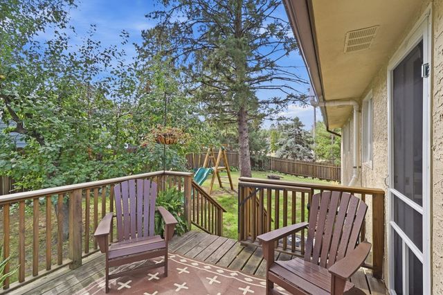 2262 Linwood Avenue E, Maplewood, MN 55119