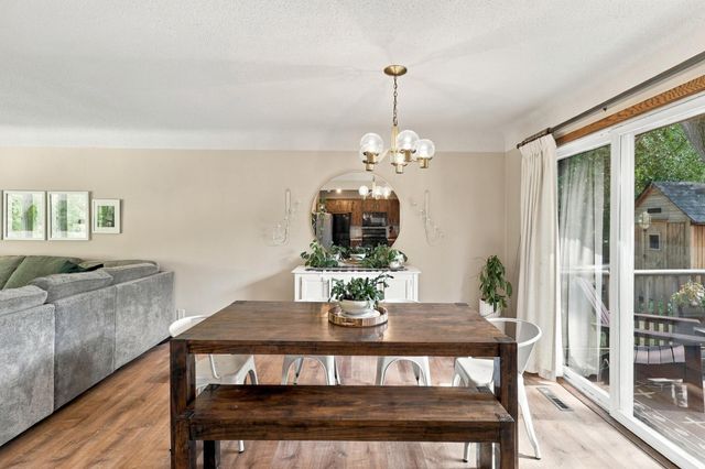 2262 Linwood Avenue E, Maplewood, MN 55119