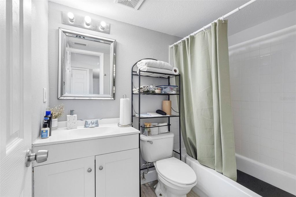 Image 18 of property listing at 7210 N MANHATTAN AVENUE 1813, Tampa, FL 33614