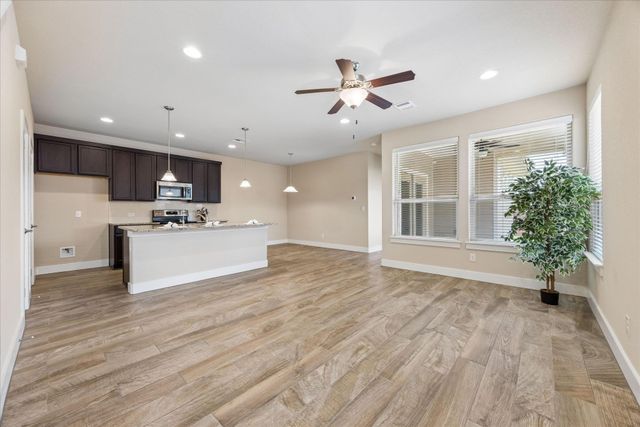 457 High Tech DR 7F, Georgetown, TX 78626