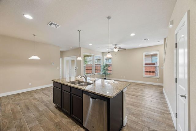 457 High Tech DR 7F, Georgetown, TX 78626