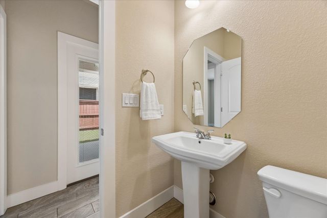 457 High Tech DR 7F, Georgetown, TX 78626