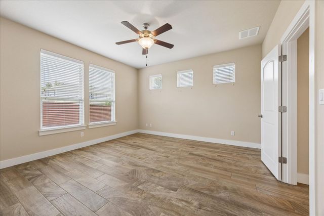 457 High Tech DR 7F, Georgetown, TX 78626