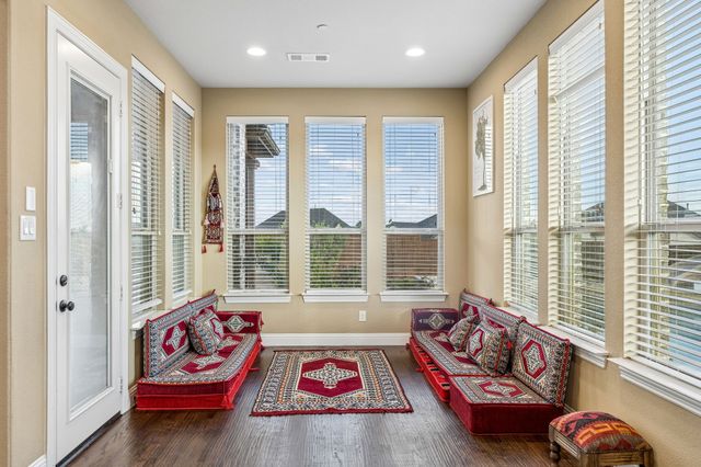 1100 Broadmoor Way, Roanoke, TX 76262