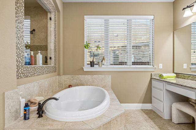 1100 Broadmoor Way, Roanoke, TX 76262