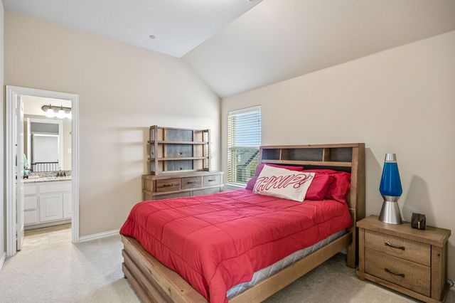 1100 Broadmoor Way, Roanoke, TX 76262