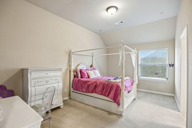 1100 Broadmoor Way, Roanoke, TX 76262