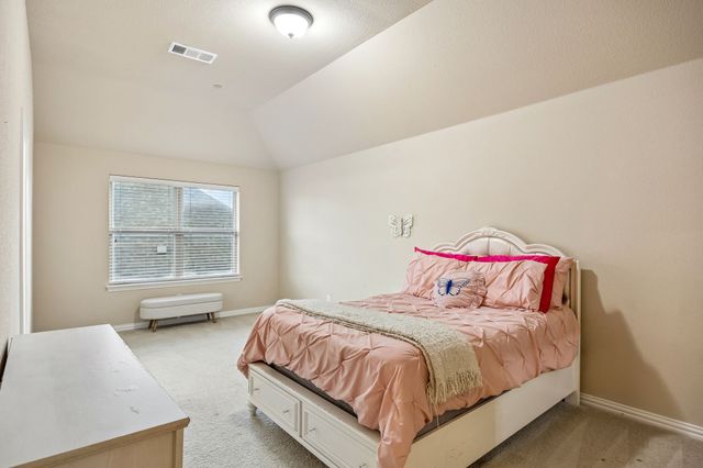 1100 Broadmoor Way, Roanoke, TX 76262